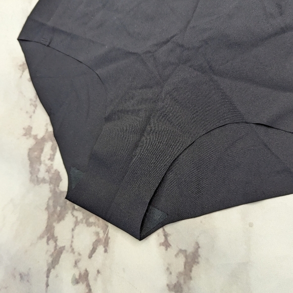Everlane Underwear Women Small Black Seamless Panty Invisible Hipster Renew - Picture 4 of 12